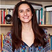 Laureata Magistrale in Lingue e Traduzione offre lezioni di grammatica o conversazione Inglese (in presenza o online) per qualsiasi età